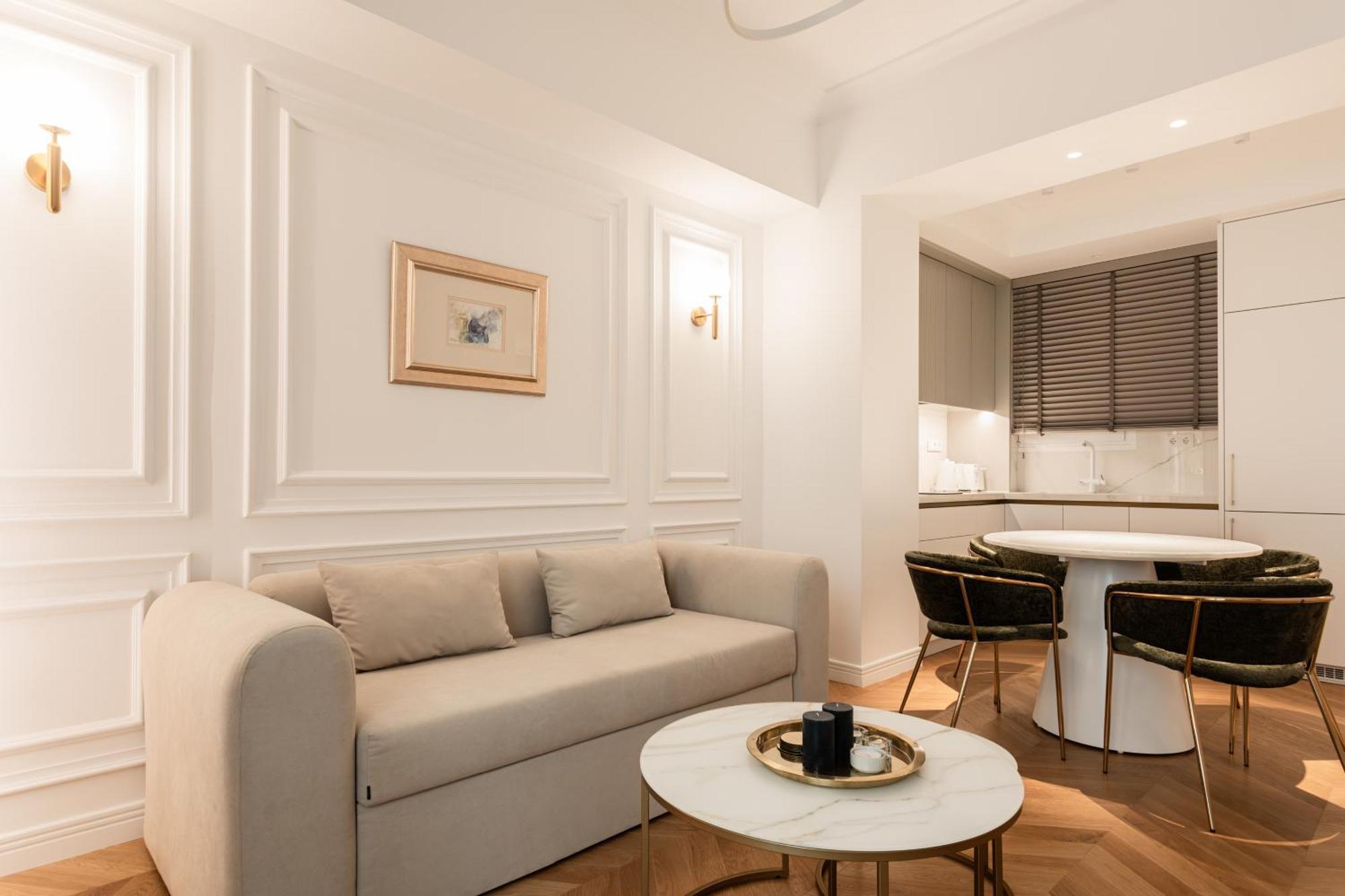 Elegant Apartment A Breath Away From The Acropolis Атина Екстериор снимка