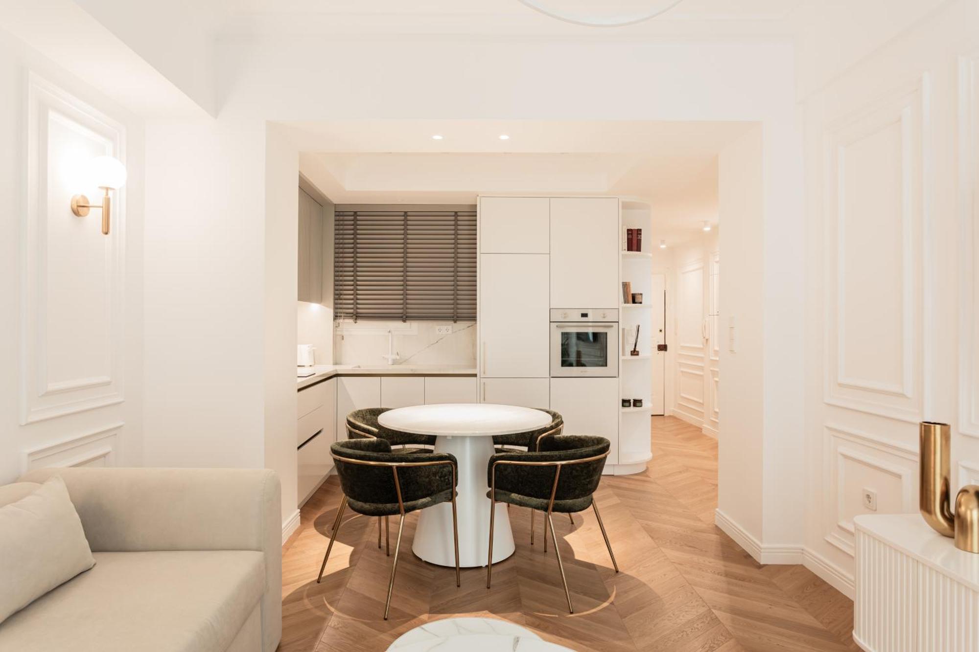 Elegant Apartment A Breath Away From The Acropolis Атина Екстериор снимка