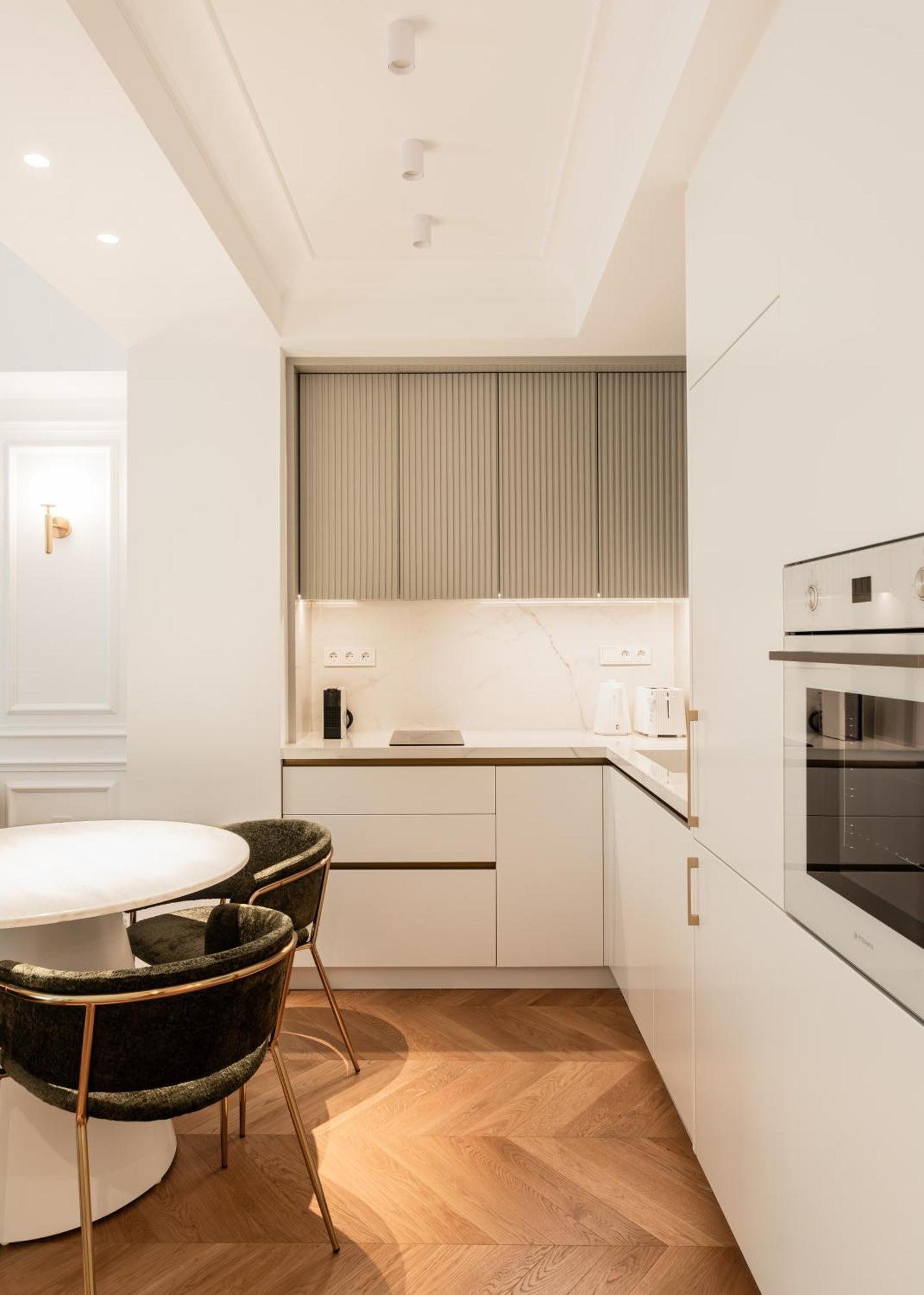 Elegant Apartment A Breath Away From The Acropolis Атина Екстериор снимка
